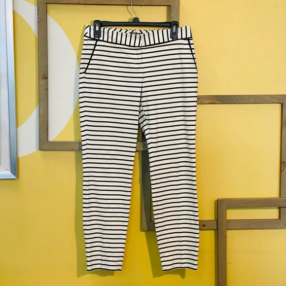 Women Express Pants - Picture 2 of 10